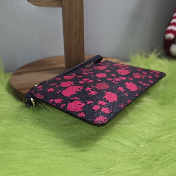 Coach Wristlet in Midnight Blue & Pink Ruby Sienna Rose print NWOT - Picture 10 of 13
